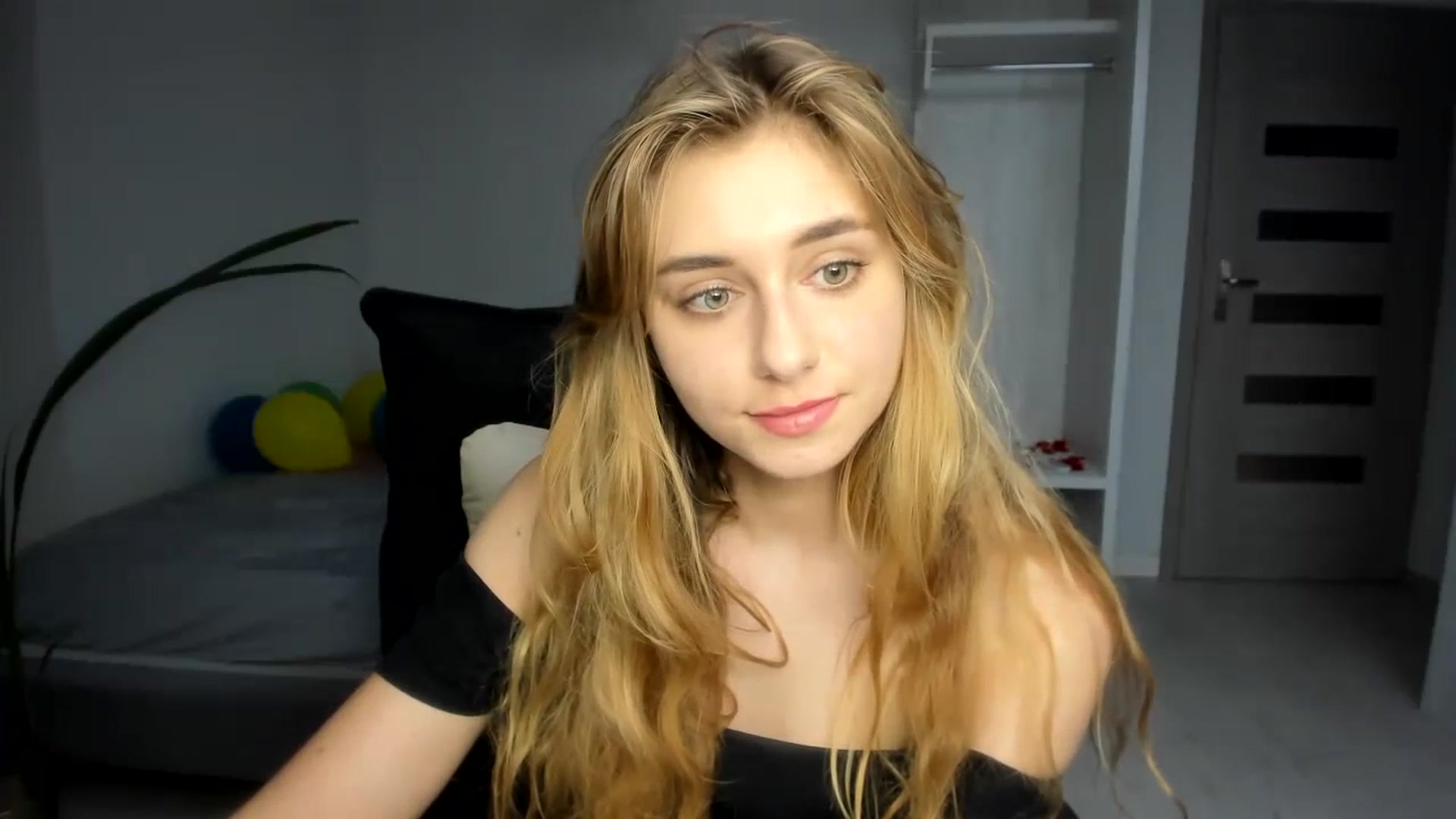 Gallery image thumbnail from Takanori_'s myfreecams stream on, 07/17/2023, 17:43 image 16 of 20