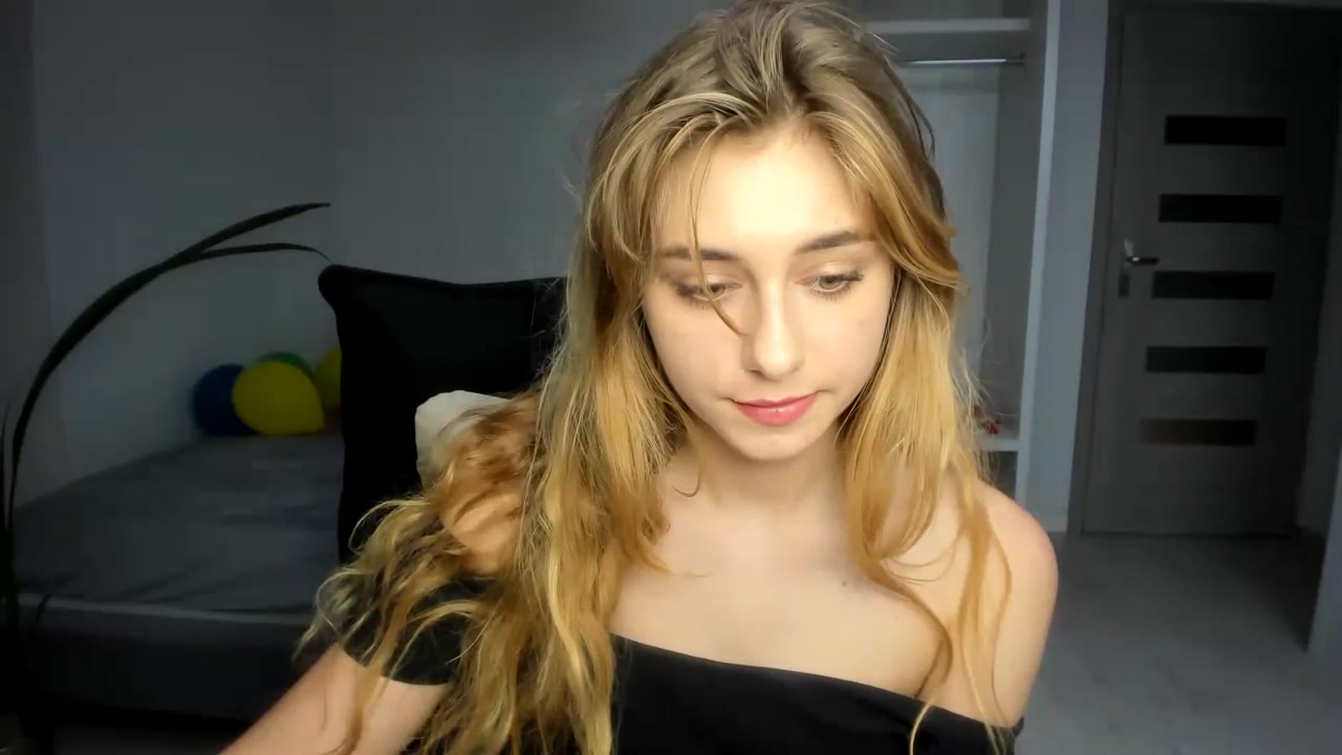 Gallery image thumbnail from Takanori_'s myfreecams stream on, 07/17/2023, 17:43 image 13 of 20