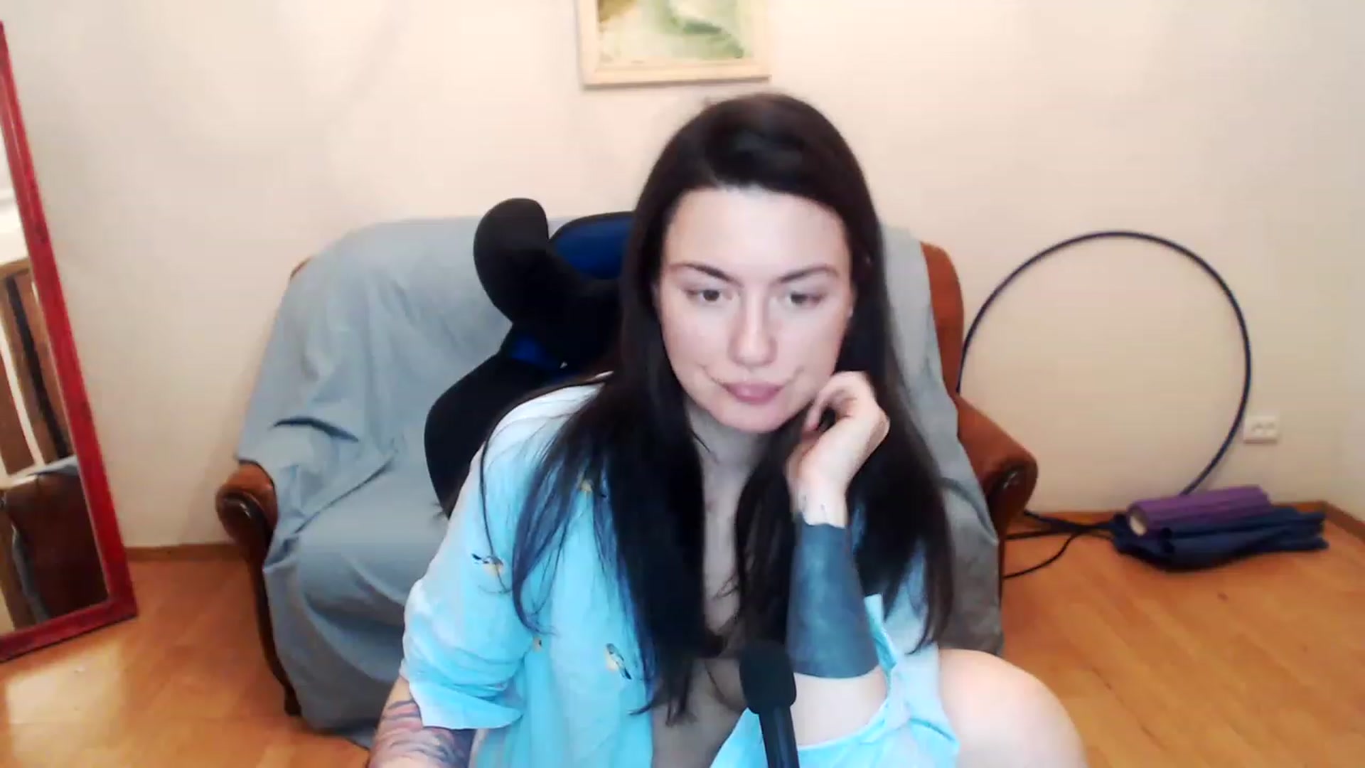 Gallery image thumbnail from Takemecloser's myfreecams stream on, 05/22/2023, 08:47 image 11 of 20