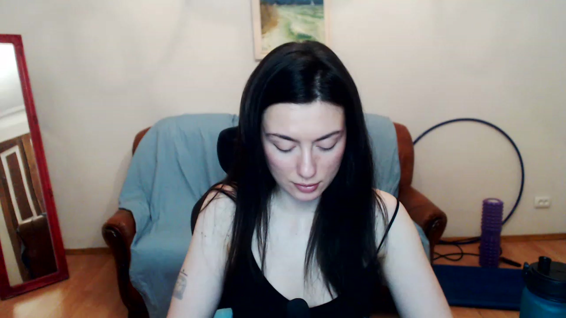 Gallery image thumbnail from Takemecloser's myfreecams stream on, 05/24/2023, 24:01 image 19 of 20