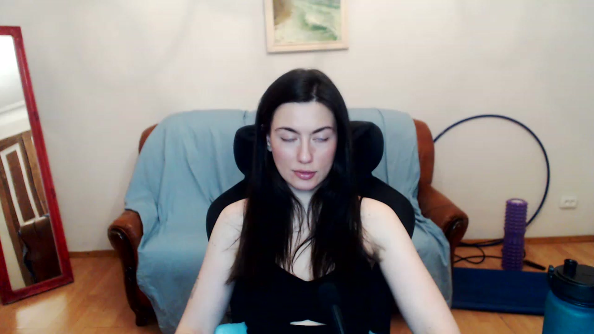 Gallery image thumbnail from Takemecloser's myfreecams stream on, 05/24/2023, 24:01 image 16 of 20