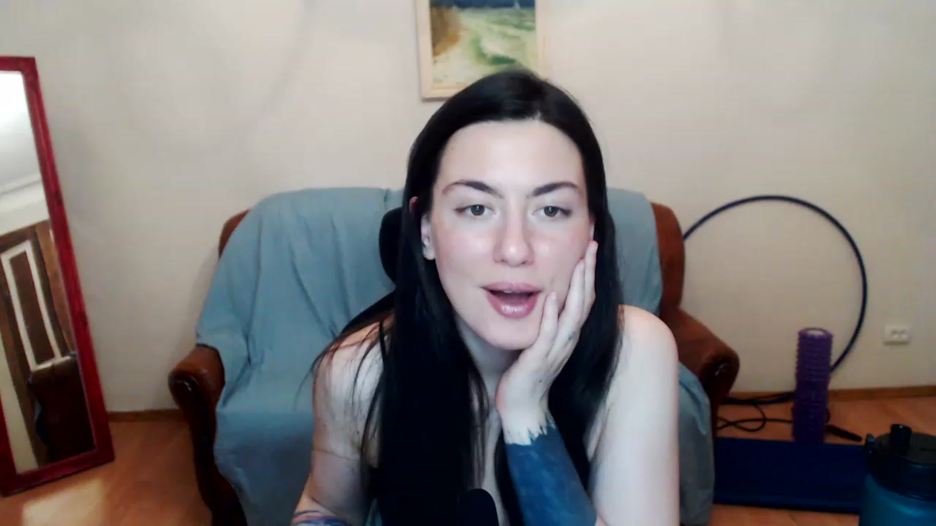 Gallery image thumbnail from Takemecloser's myfreecams stream on, 05/24/2023, 24:01 image 17 of 20