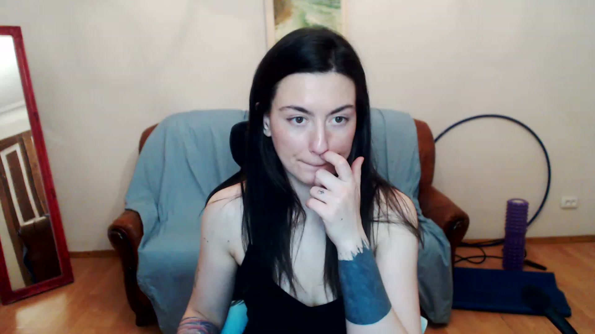 Gallery image thumbnail from Takemecloser's myfreecams stream on, 05/24/2023, 24:01 image 15 of 20