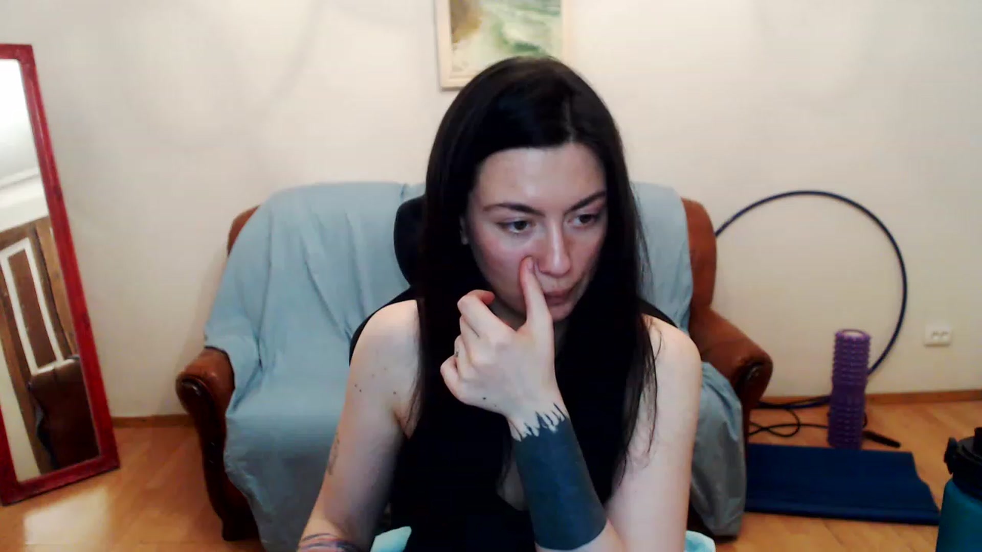Gallery image thumbnail from Takemecloser's myfreecams stream on, 05/24/2023, 01:02 image 16 of 20