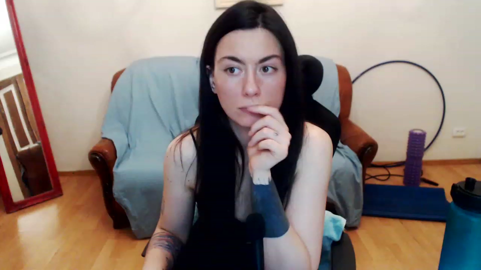 Gallery image thumbnail from Takemecloser's myfreecams stream on, 05/24/2023, 01:02 image 3 of 20