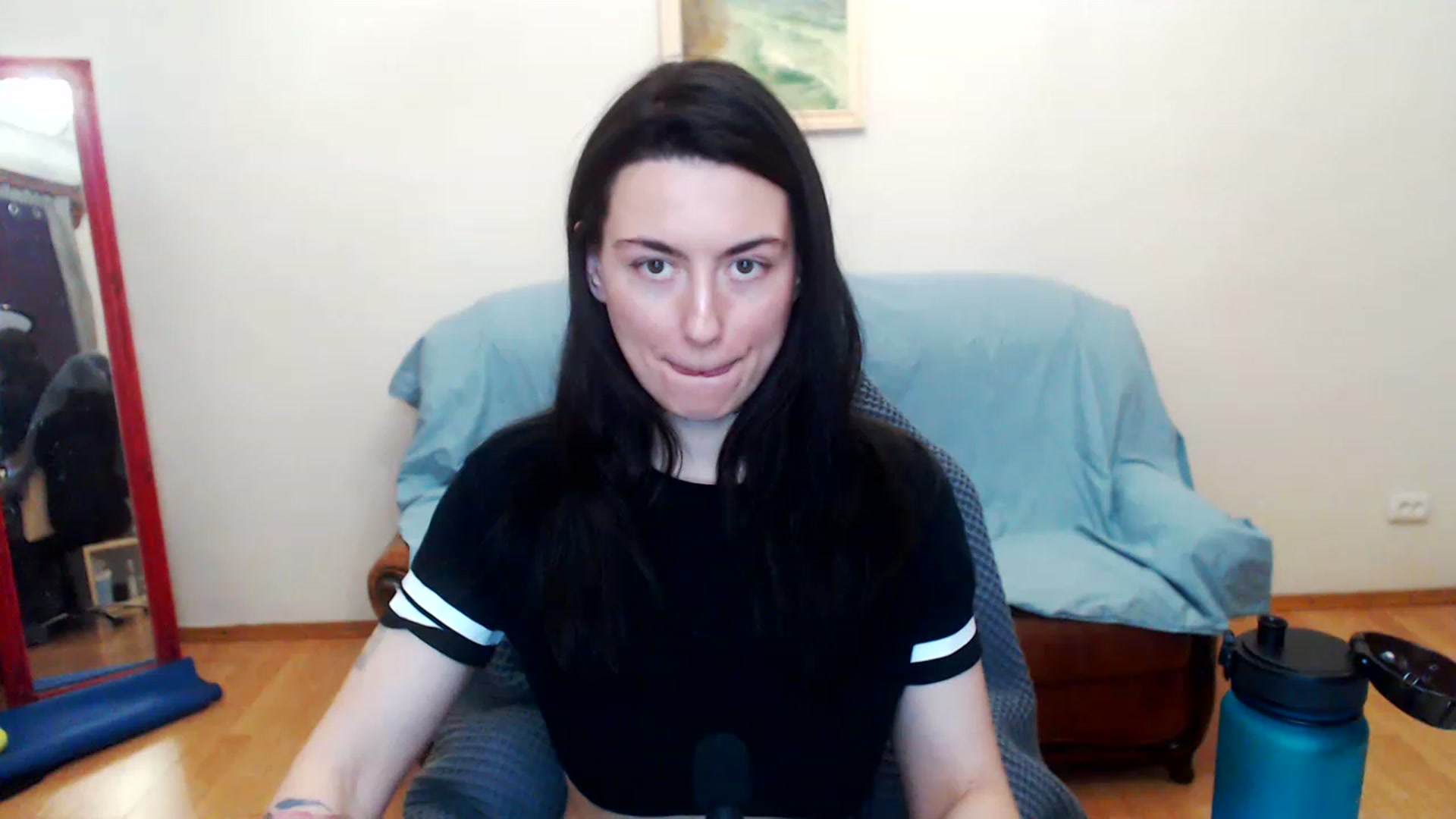 Gallery image thumbnail from Takemecloser's myfreecams stream on, 06/04/2023, 22:03 image 16 of 20