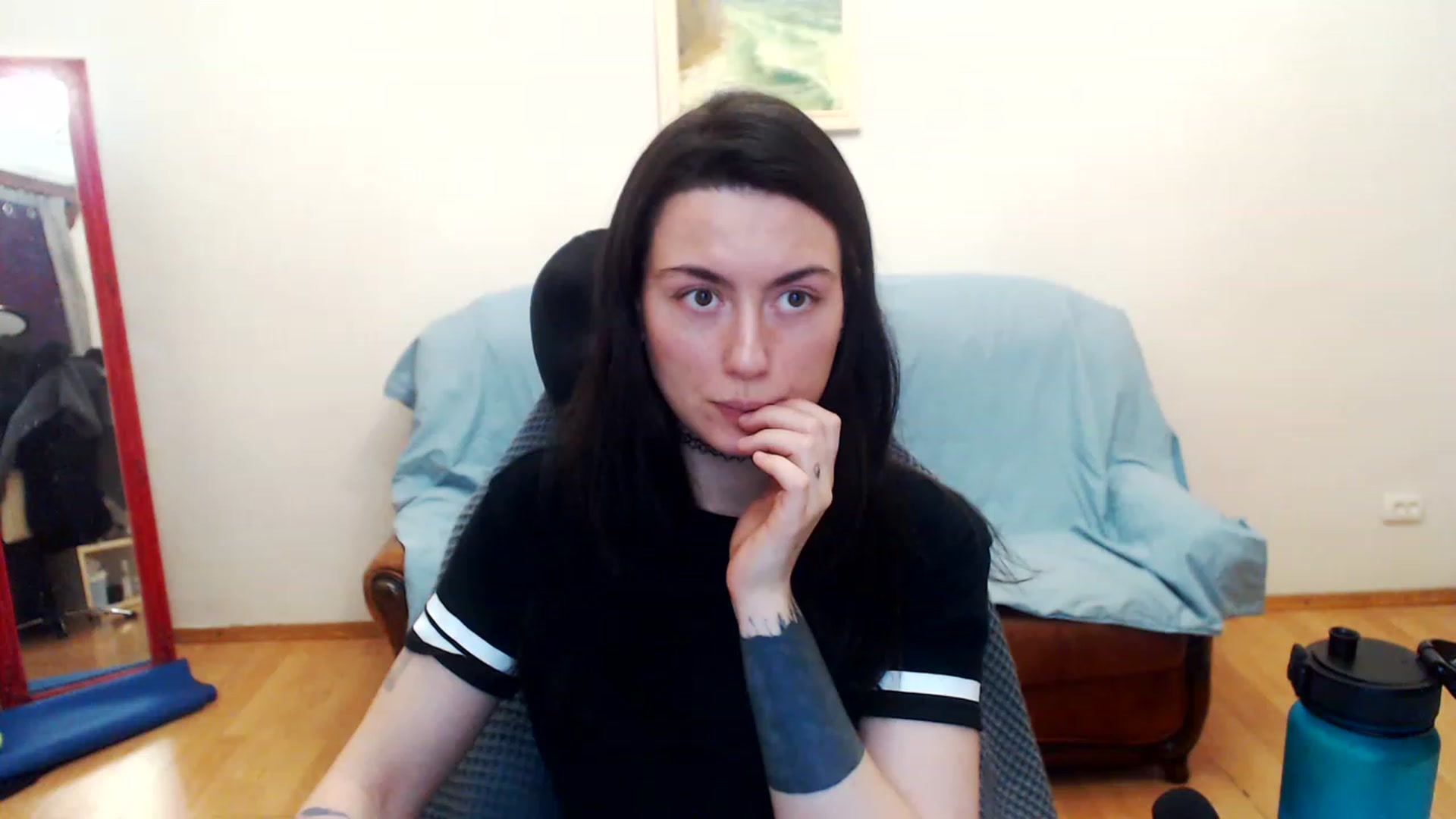 Gallery image thumbnail from Takemecloser's myfreecams stream on, 06/04/2023, 22:03 image 12 of 20
