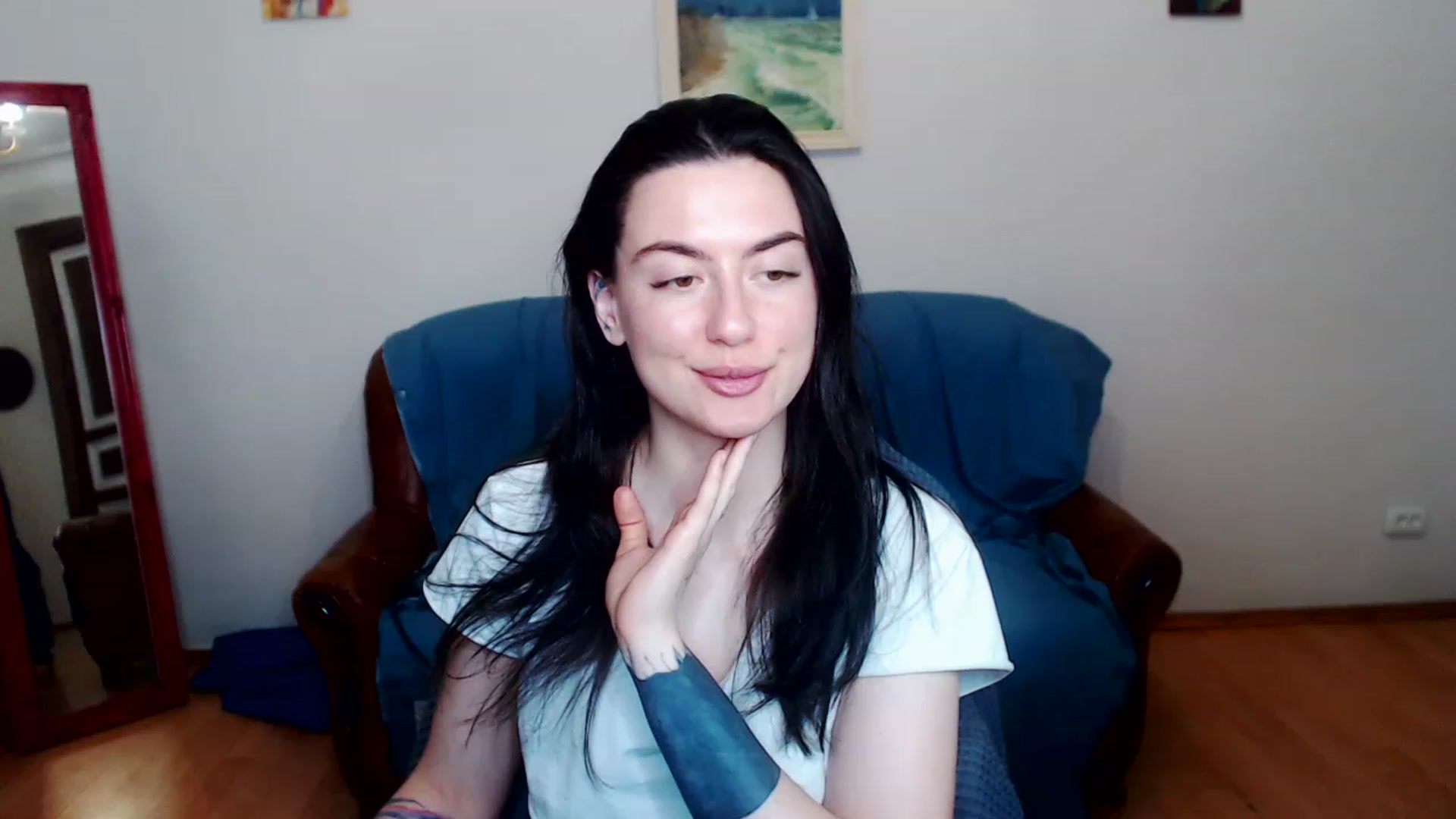 Gallery image thumbnail from Takemecloser's myfreecams stream on, 06/19/2023, 03:44 image 11 of 20