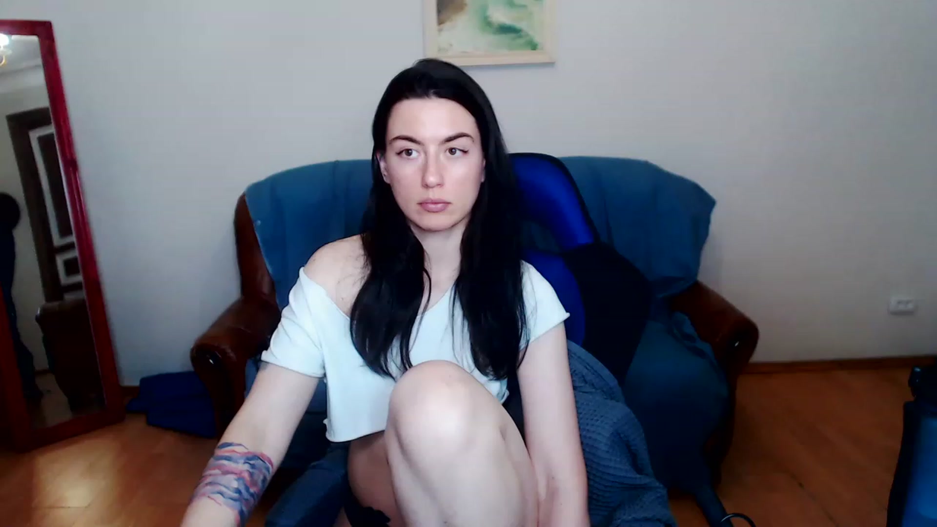 Gallery image thumbnail from Takemecloser's myfreecams stream on, 06/19/2023, 03:44 image 16 of 20