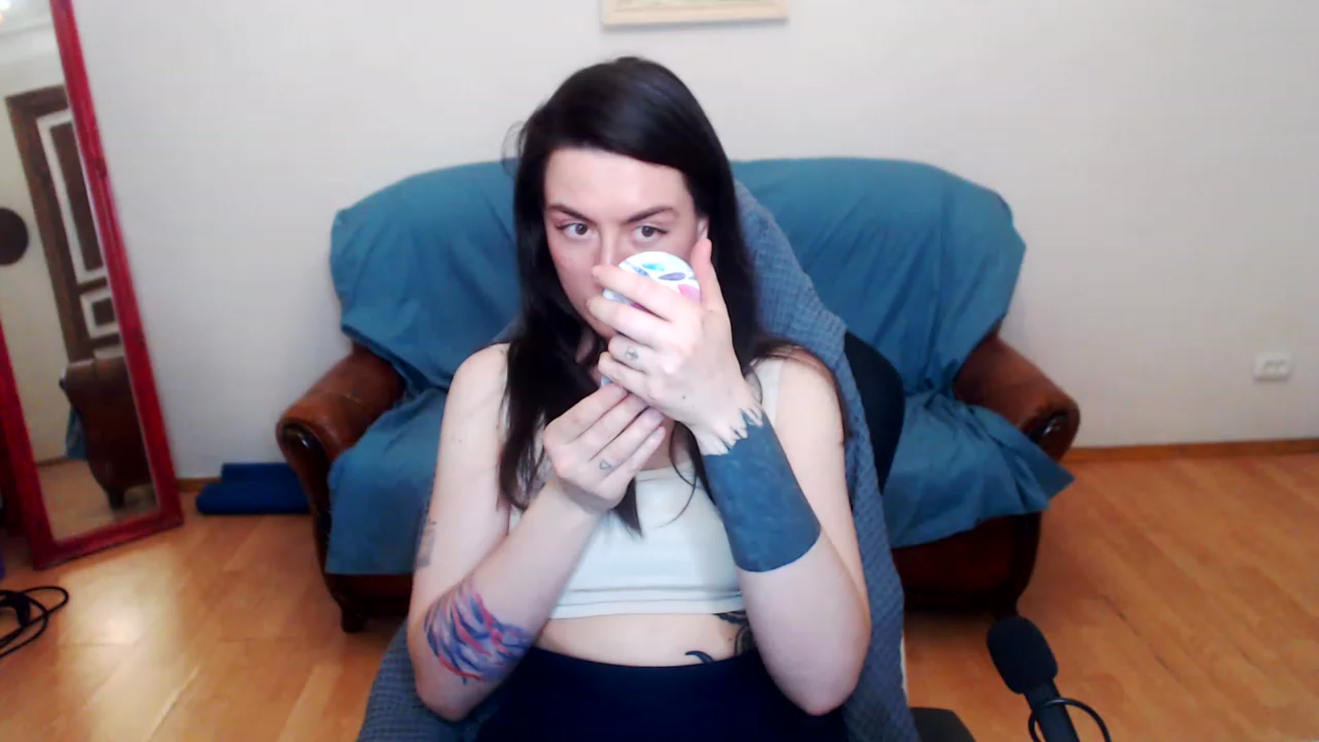 Gallery image thumbnail from Takemecloser's myfreecams stream on, 06/20/2023, 19:13 image 1 of 20