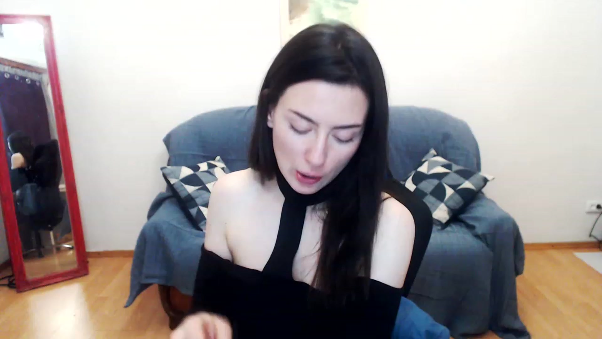 Gallery image thumbnail from Takemecloser's myfreecams stream on, 07/05/2023, 04:23 image 10 of 20