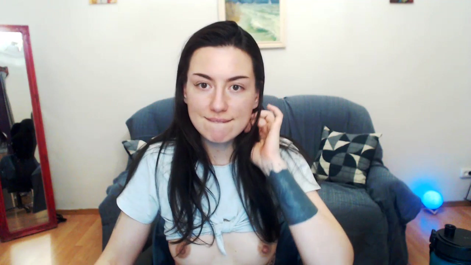 Gallery image thumbnail from Takemecloser's myfreecams stream on, 07/12/2023, 01:05 image 17 of 20