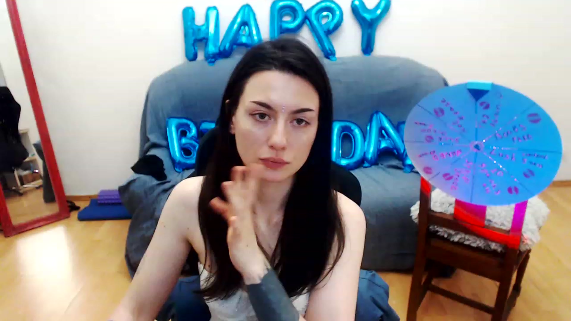 Gallery image thumbnail from Takemecloser's myfreecams stream on, 07/19/2023, 09:25 image 17 of 20