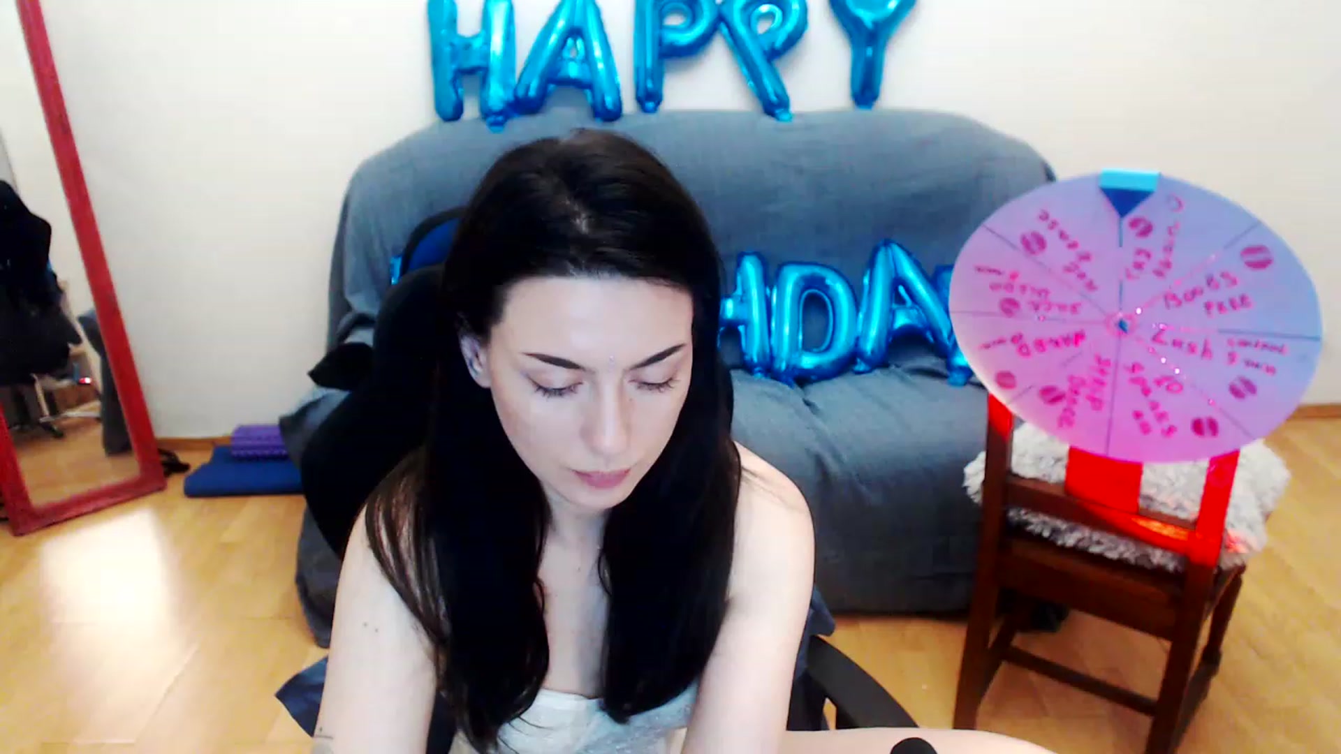 Gallery image thumbnail from Takemecloser's myfreecams stream on, 07/19/2023, 09:25 image 16 of 20