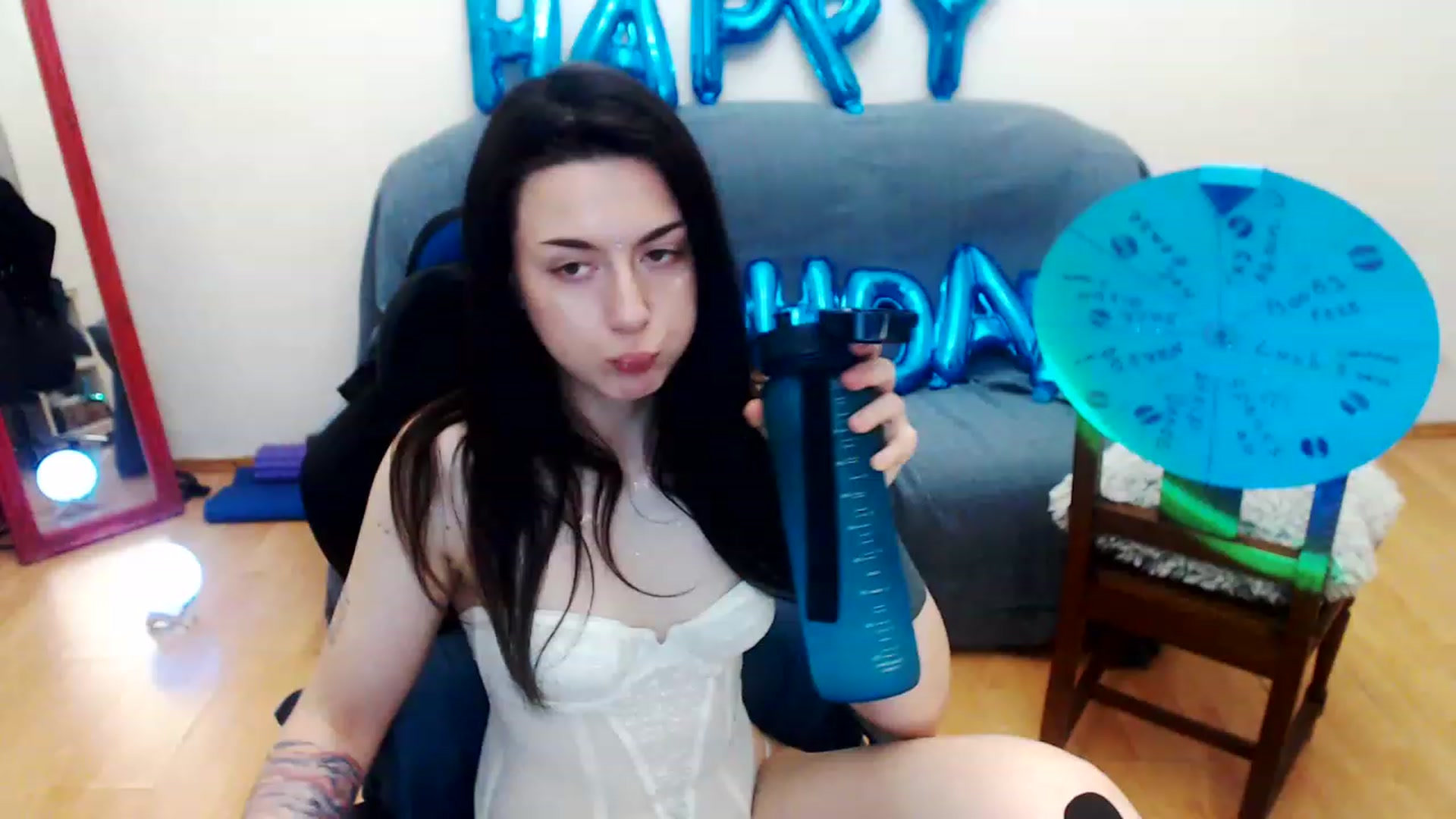 Gallery image thumbnail from Takemecloser's myfreecams stream on, 07/19/2023, 09:25 image 3 of 20