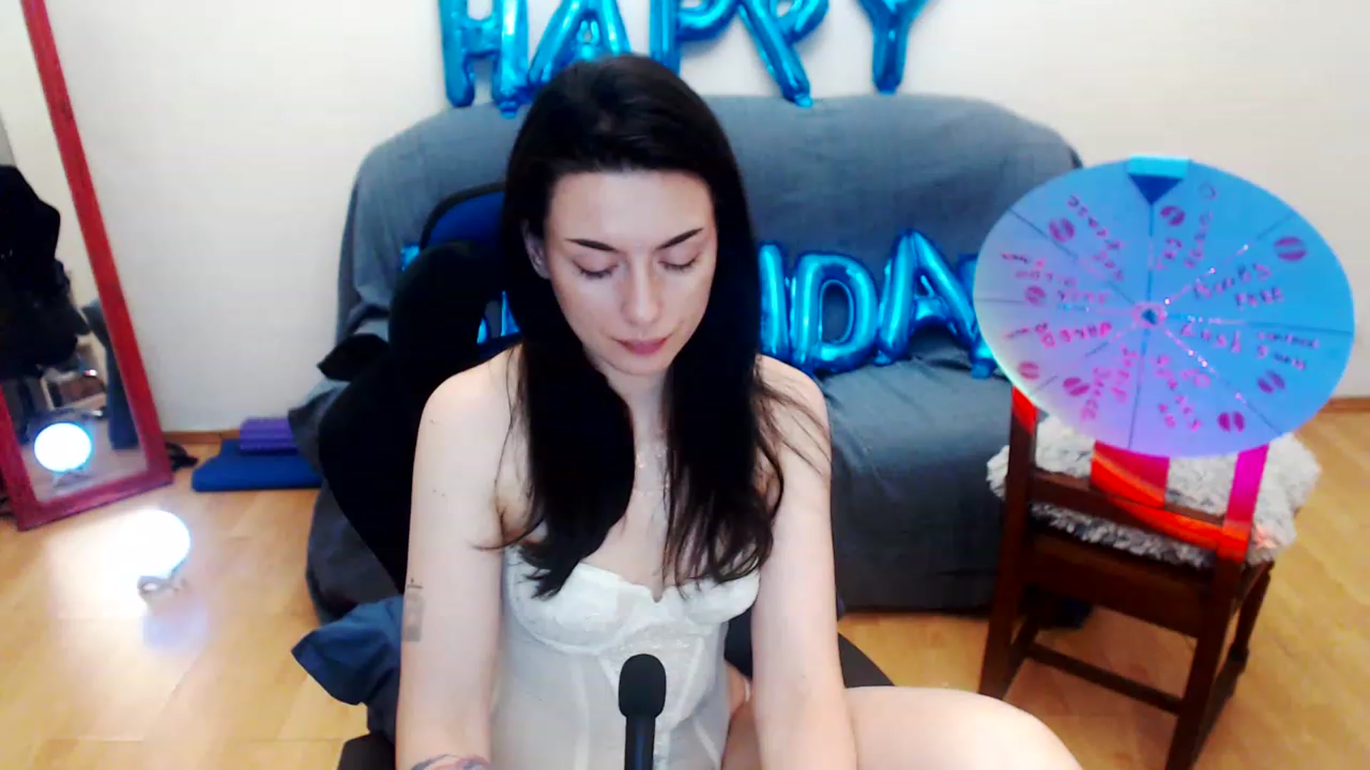 Gallery image thumbnail from Takemecloser's myfreecams stream on, 07/19/2023, 09:25 image 5 of 20