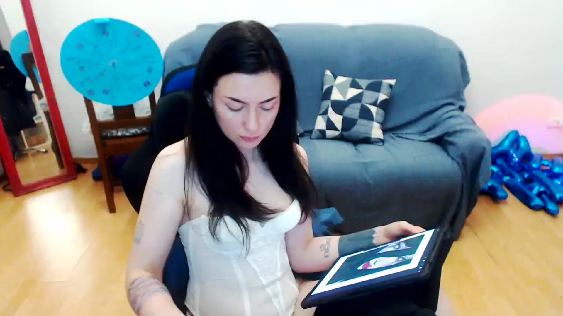 Gallery image thumbnail from Takemecloser's myfreecams stream on, 07/25/2023, 18:39 image 18 of 20
