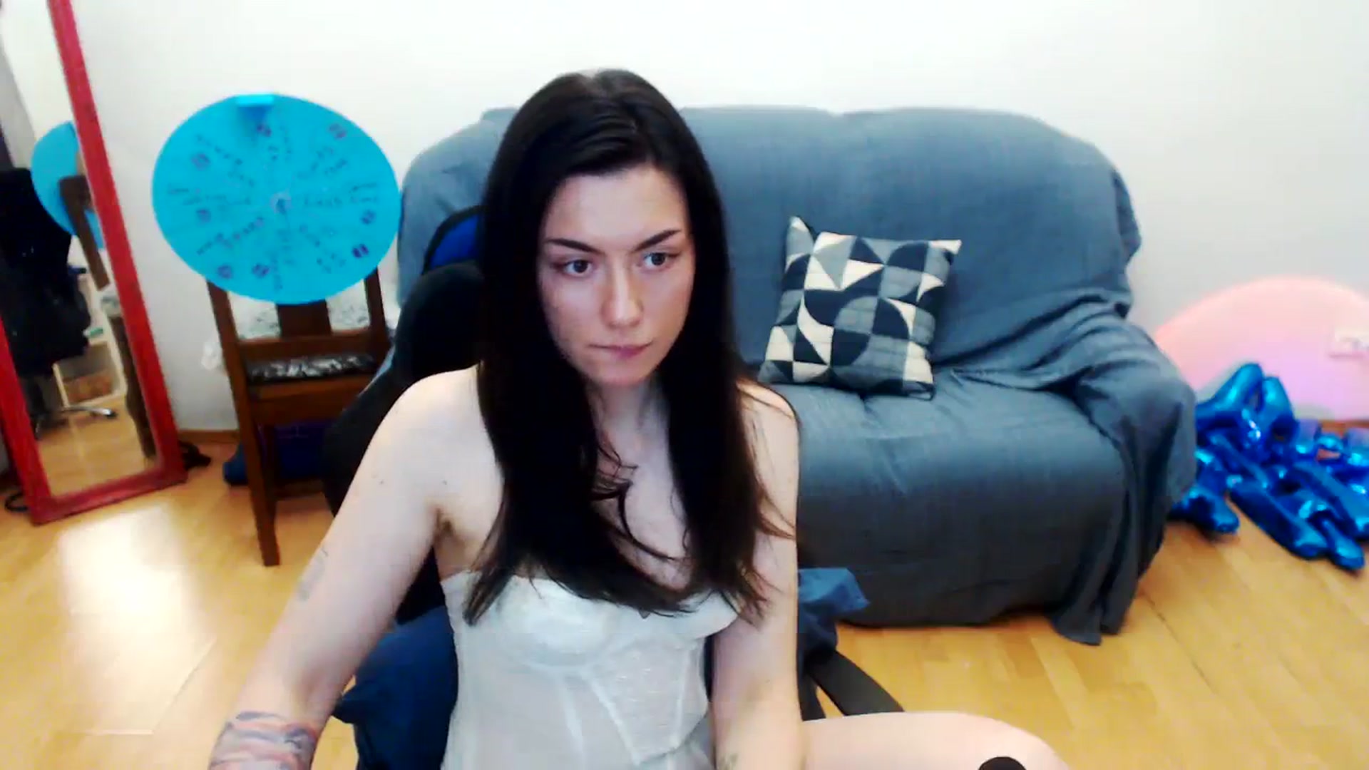 Gallery image thumbnail from Takemecloser's myfreecams stream on, 07/25/2023, 18:39 image 8 of 20