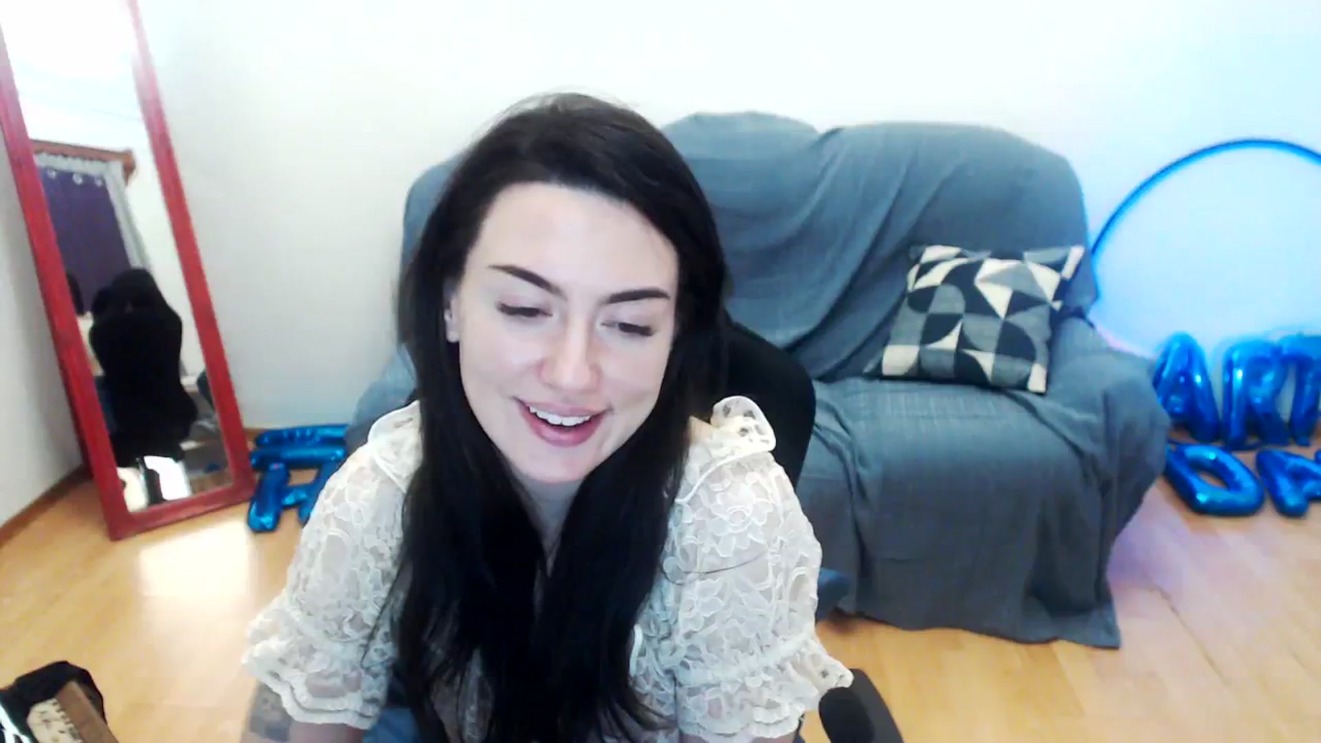 Gallery image thumbnail from Takemecloser's myfreecams stream on, 08/14/2023, 13:07 image 19 of 20