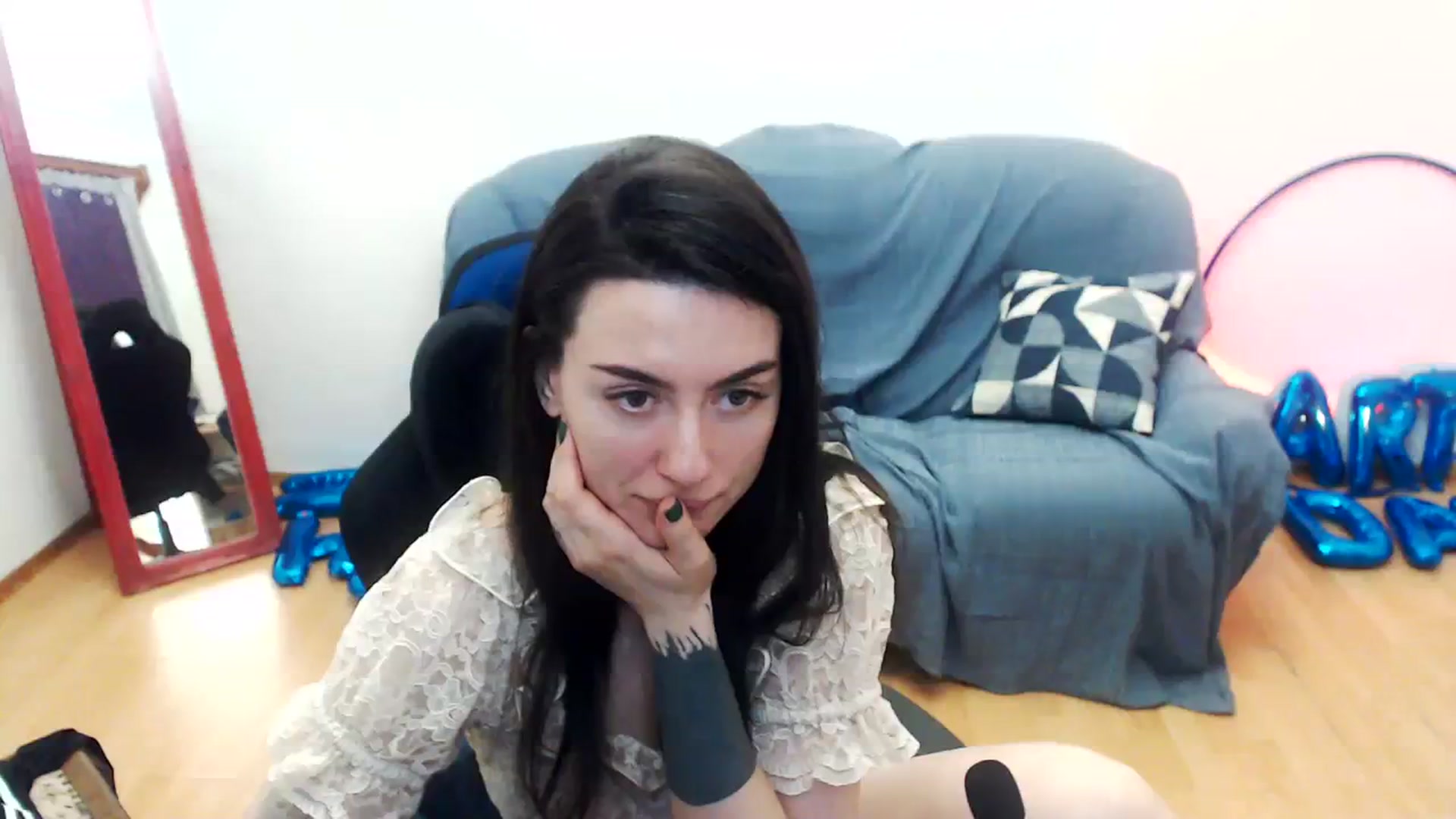 Gallery image thumbnail from Takemecloser's myfreecams stream on, 08/14/2023, 13:07 image 4 of 20