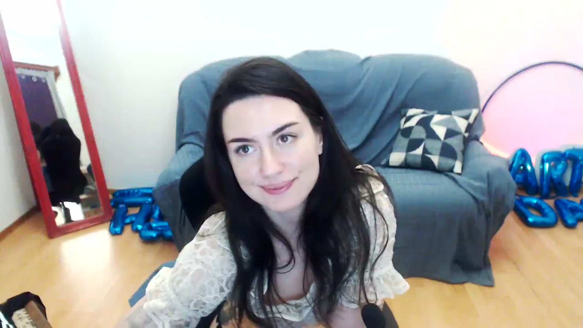 Gallery image thumbnail from Takemecloser's myfreecams stream on, 08/14/2023, 13:07 image 18 of 20
