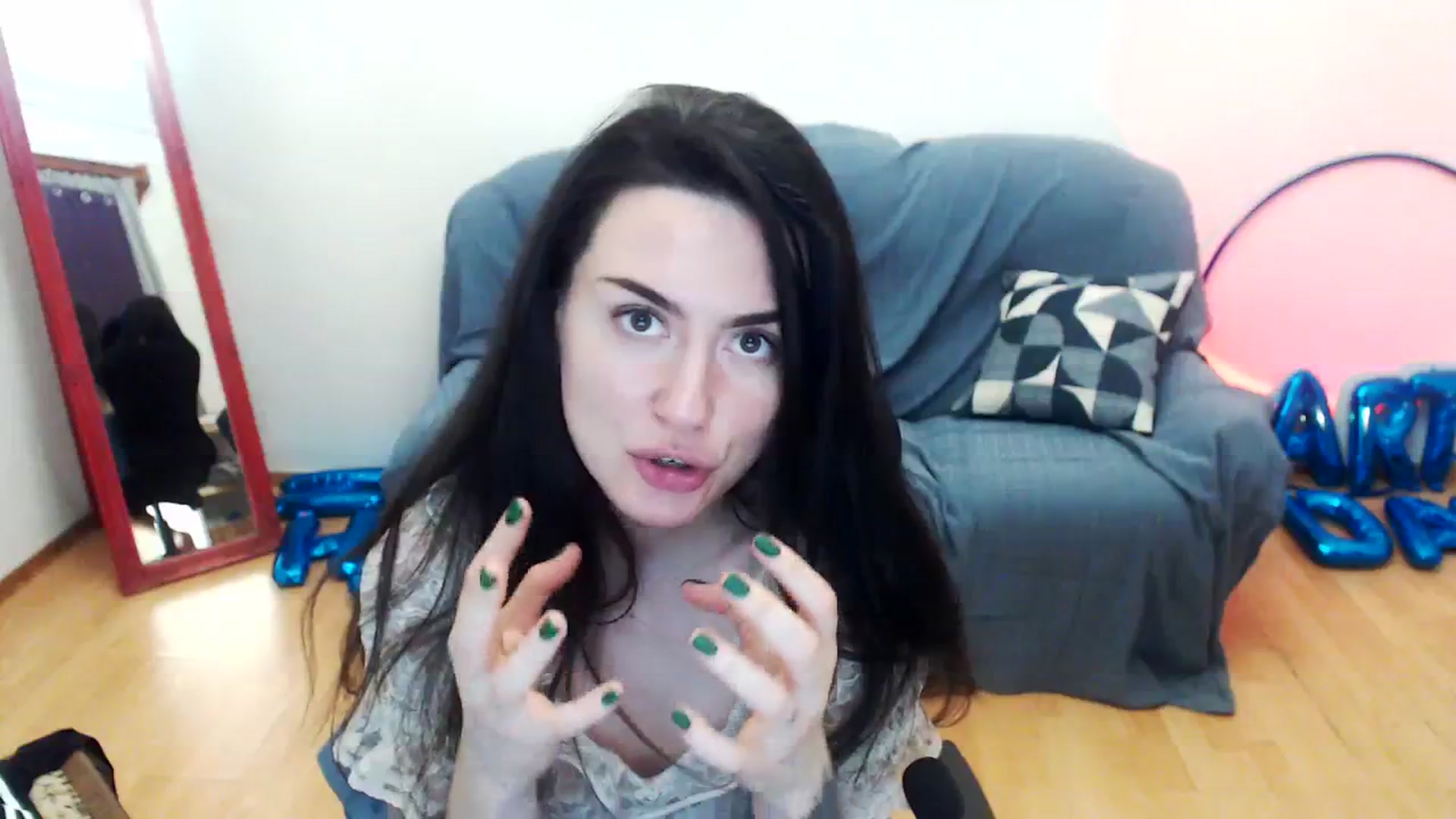 Gallery image thumbnail from Takemecloser's myfreecams stream on, 08/14/2023, 13:07 image 17 of 20