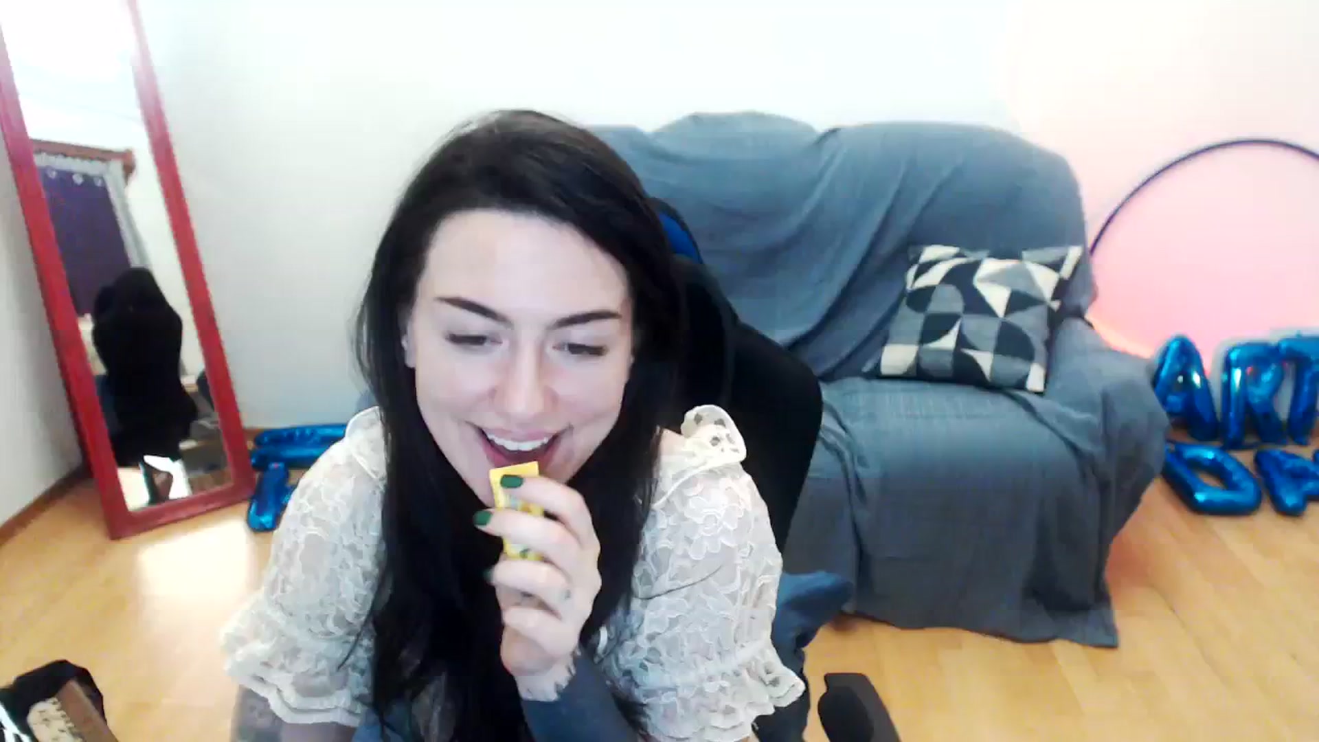 Gallery image thumbnail from Takemecloser's myfreecams stream on, 08/14/2023, 13:07 image 20 of 20