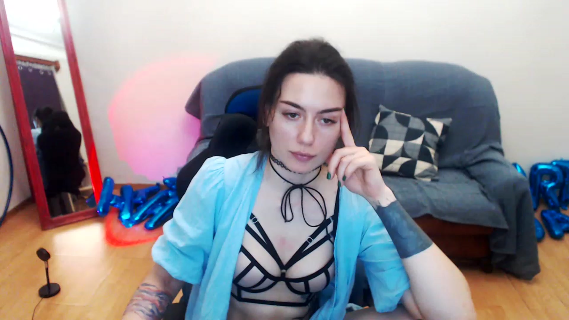 Gallery image thumbnail from Takemecloser's myfreecams stream on, 08/19/2023, 19:22 image 14 of 20