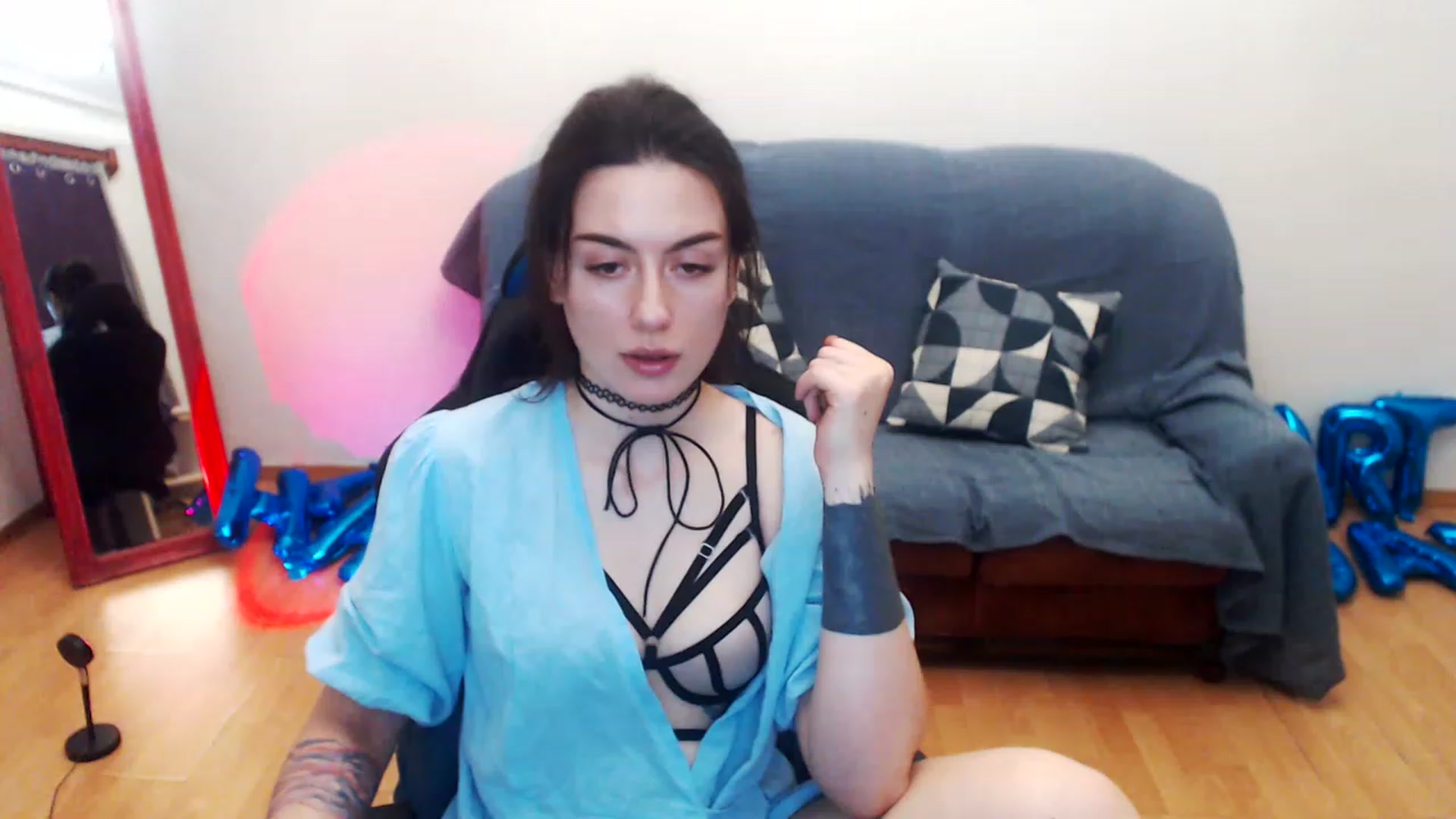 Gallery image thumbnail from Takemecloser's myfreecams stream on, 08/19/2023, 19:22 image 2 of 20