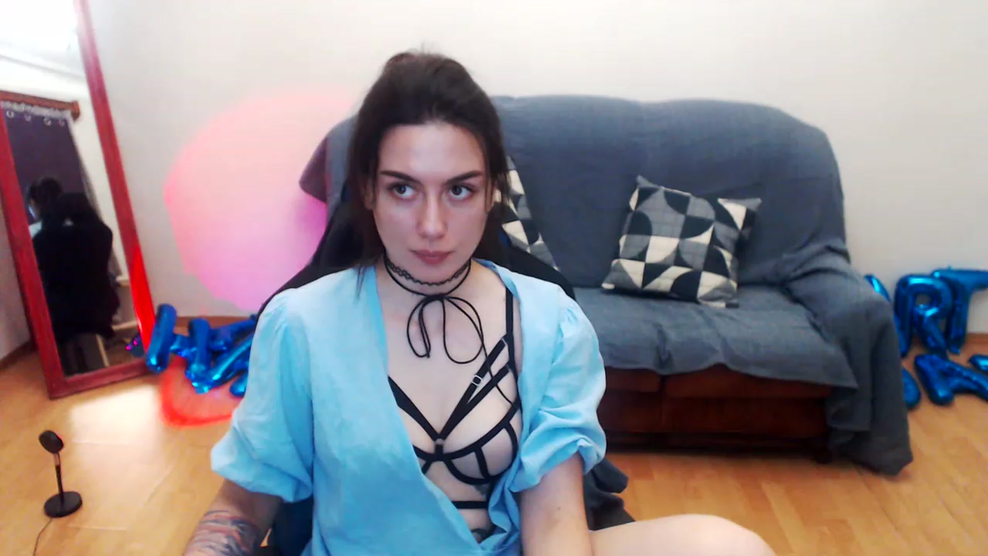 Gallery image thumbnail from Takemecloser's myfreecams stream on, 08/19/2023, 19:22 image 3 of 20