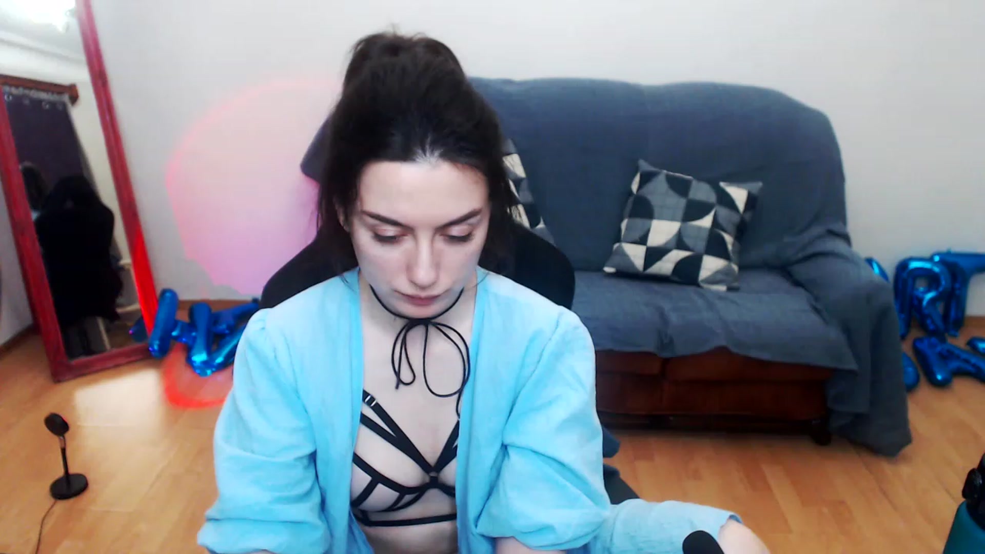 Gallery image thumbnail from Takemecloser's myfreecams stream on, 08/19/2023, 20:44 image 1 of 20