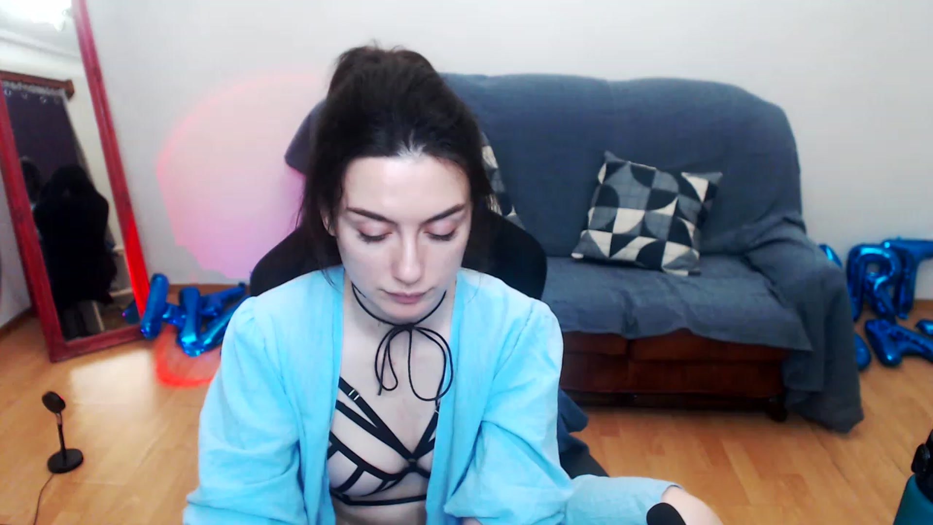 Gallery image thumbnail from Takemecloser's myfreecams stream on, 08/19/2023, 20:44 image 2 of 20