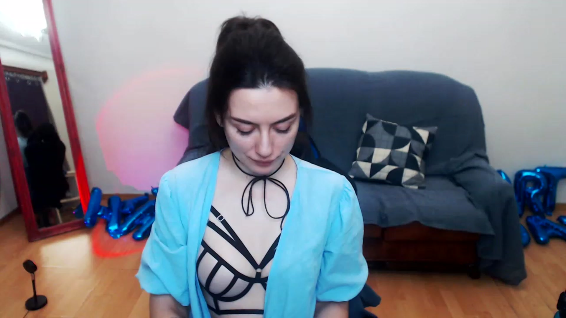 Gallery image thumbnail from Takemecloser's myfreecams stream on, 08/19/2023, 20:44 image 4 of 20