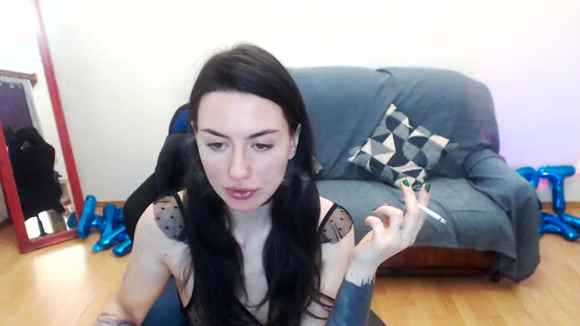 Gallery image thumbnail from Takemecloser's myfreecams stream on, 08/22/2023, 08:16 image 1 of 20