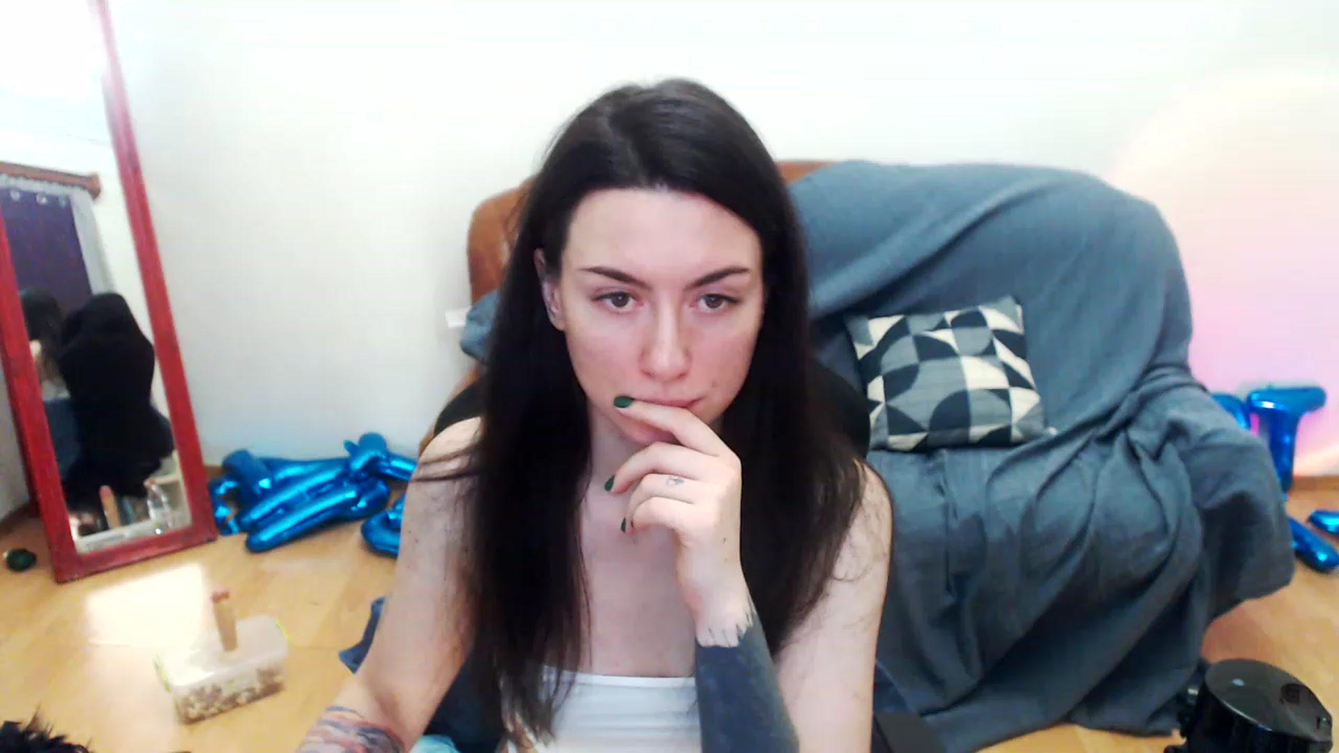 Gallery image thumbnail from Takemecloser's myfreecams stream on, 08/24/2023, 11:21 image 1 of 20