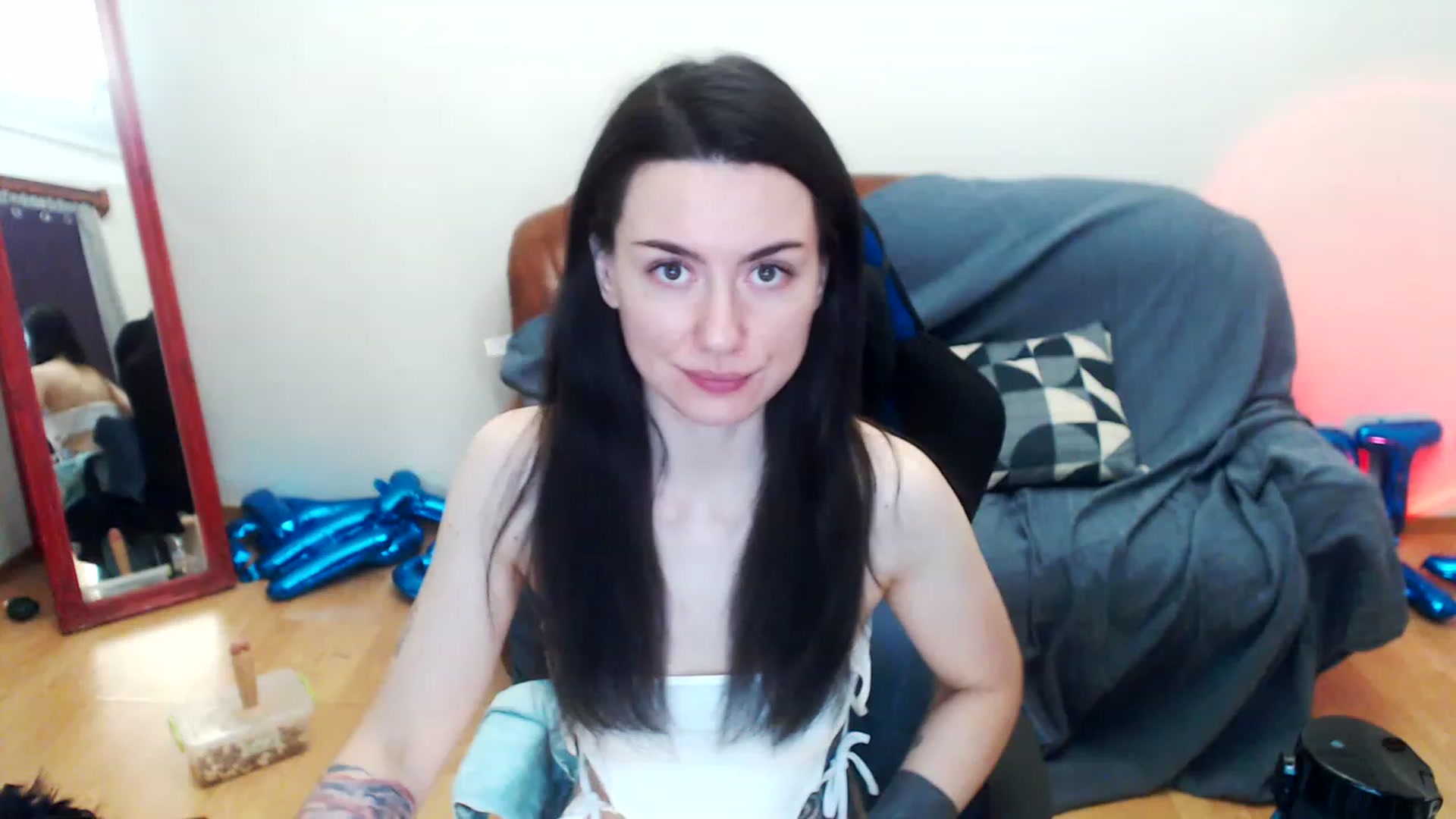 Gallery image thumbnail from Takemecloser's myfreecams stream on, 08/24/2023, 11:21 image 3 of 20