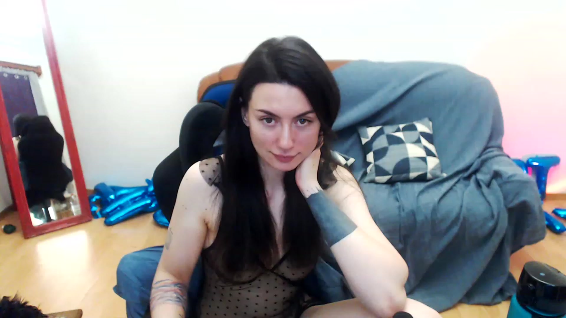 Gallery image thumbnail from Takemecloser's myfreecams stream on, 08/24/2023, 11:21 image 13 of 20