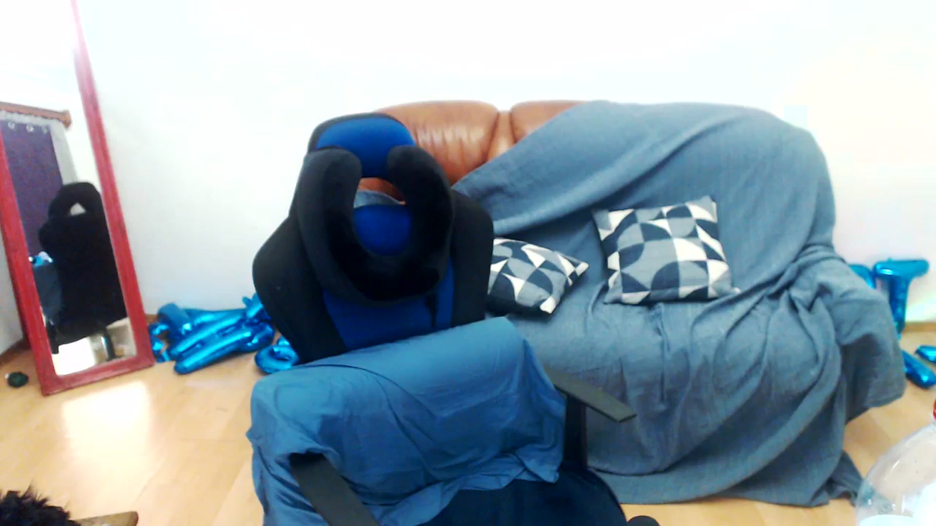 Gallery image thumbnail from Takemecloser's myfreecams stream on, 08/24/2023, 12:08 image 1 of 20