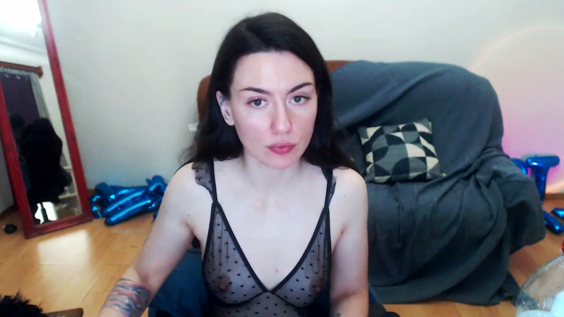 Gallery image thumbnail from Takemecloser's myfreecams stream on, 08/24/2023, 12:08 image 5 of 20