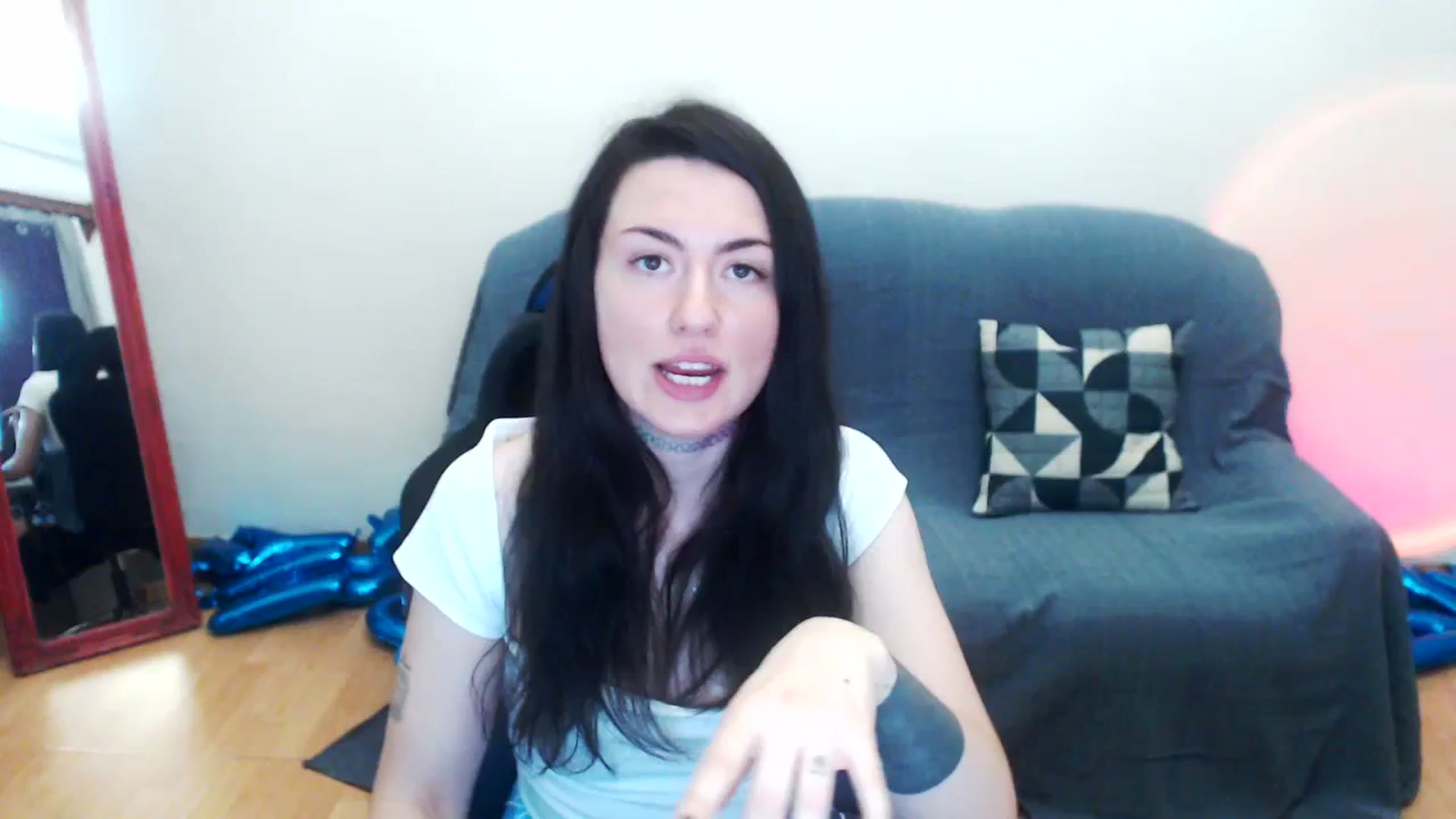 Gallery image thumbnail from Takemecloser's myfreecams stream on, 08/28/2023, 03:27 image 11 of 20