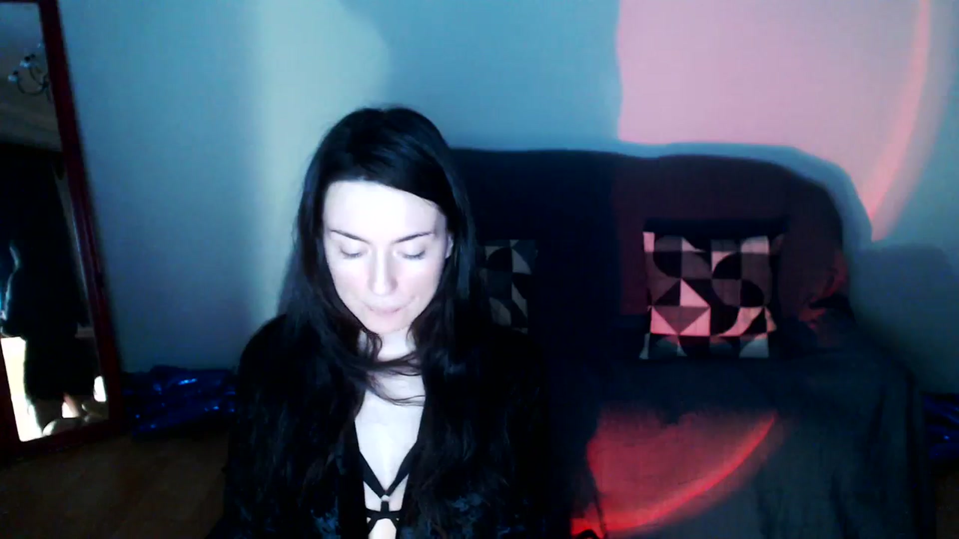 Gallery image thumbnail from Takemecloser's myfreecams stream on, 08/28/2023, 03:27 image 18 of 20