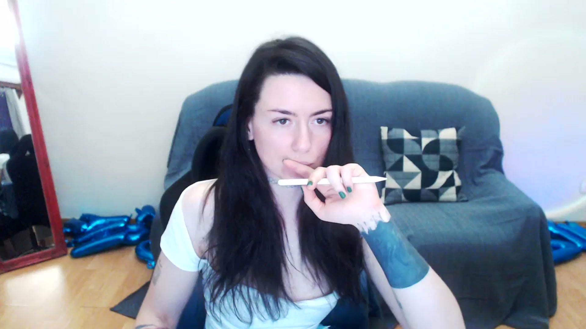 Gallery image thumbnail from Takemecloser's myfreecams stream on, 08/28/2023, 03:27 image 3 of 20