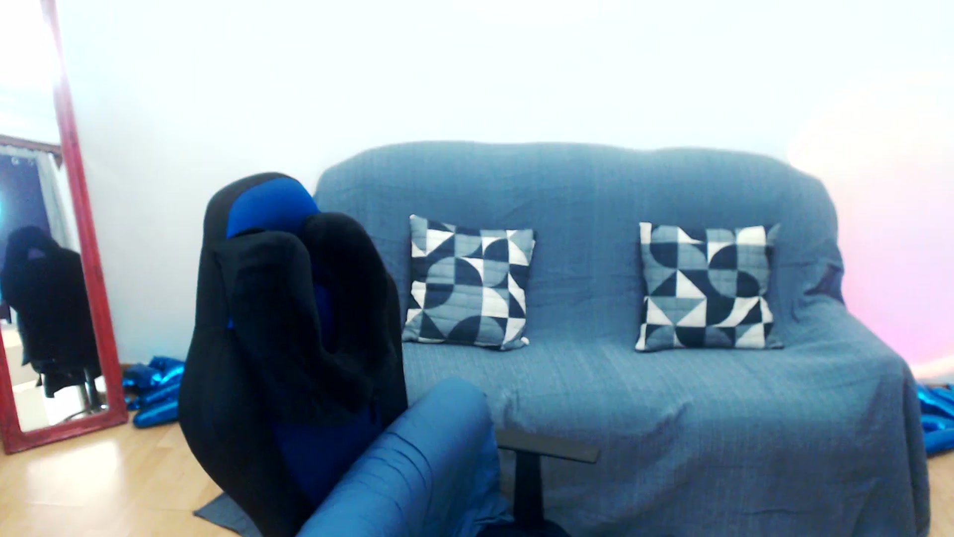 Gallery image thumbnail from Takemecloser's myfreecams stream on, 08/28/2023, 05:24 image 8 of 20