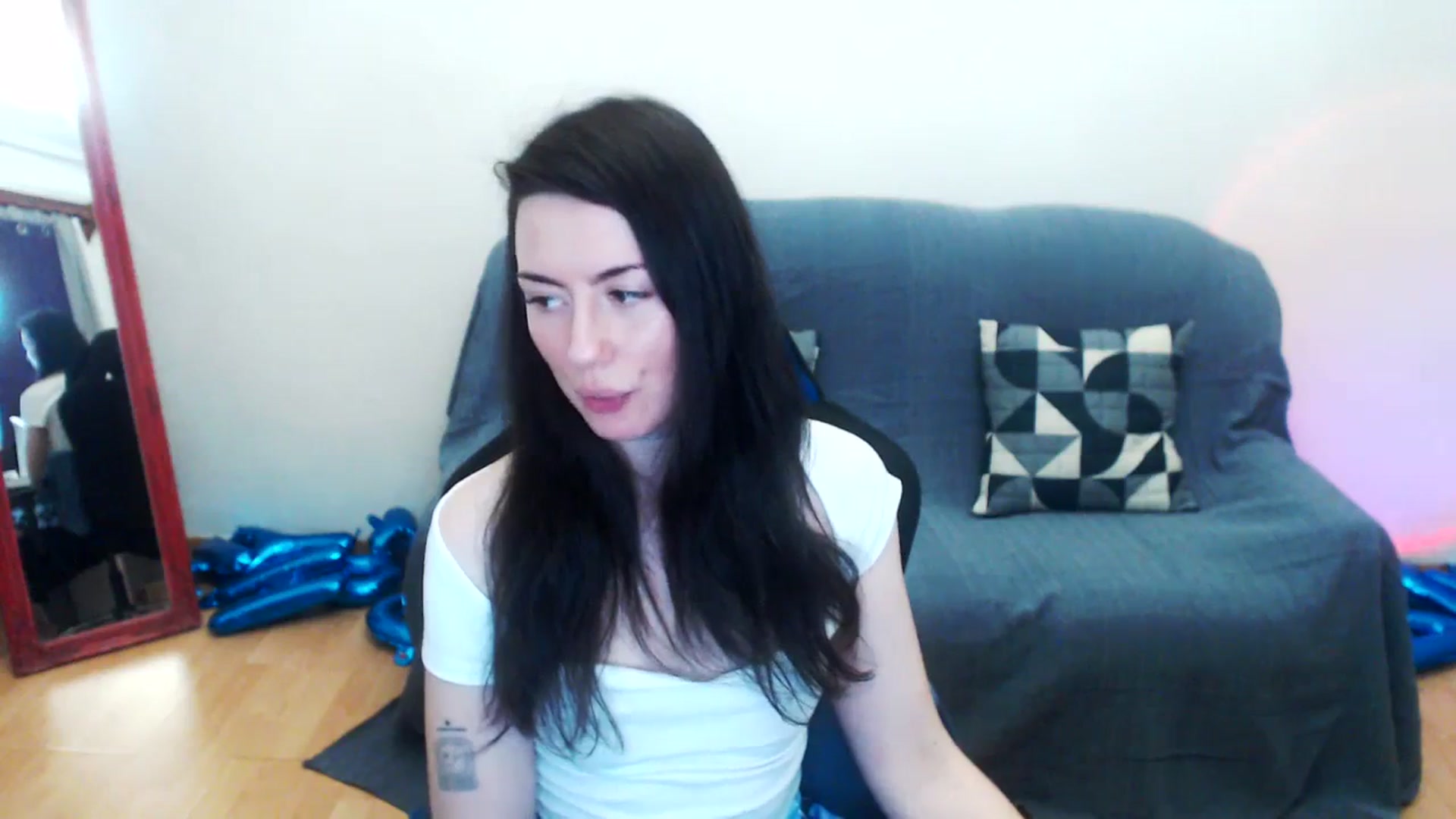 Gallery image thumbnail from Takemecloser's myfreecams stream on, 08/28/2023, 05:24 image 3 of 20