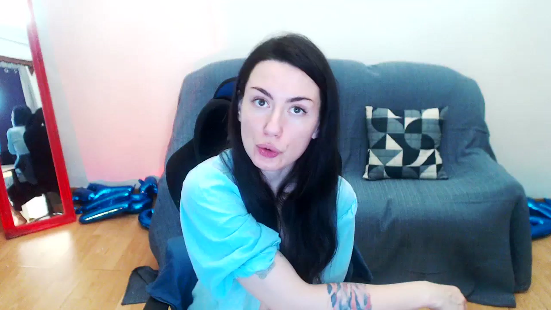 Gallery image thumbnail from Takemecloser's myfreecams stream on, 08/28/2023, 13:50 image 17 of 20