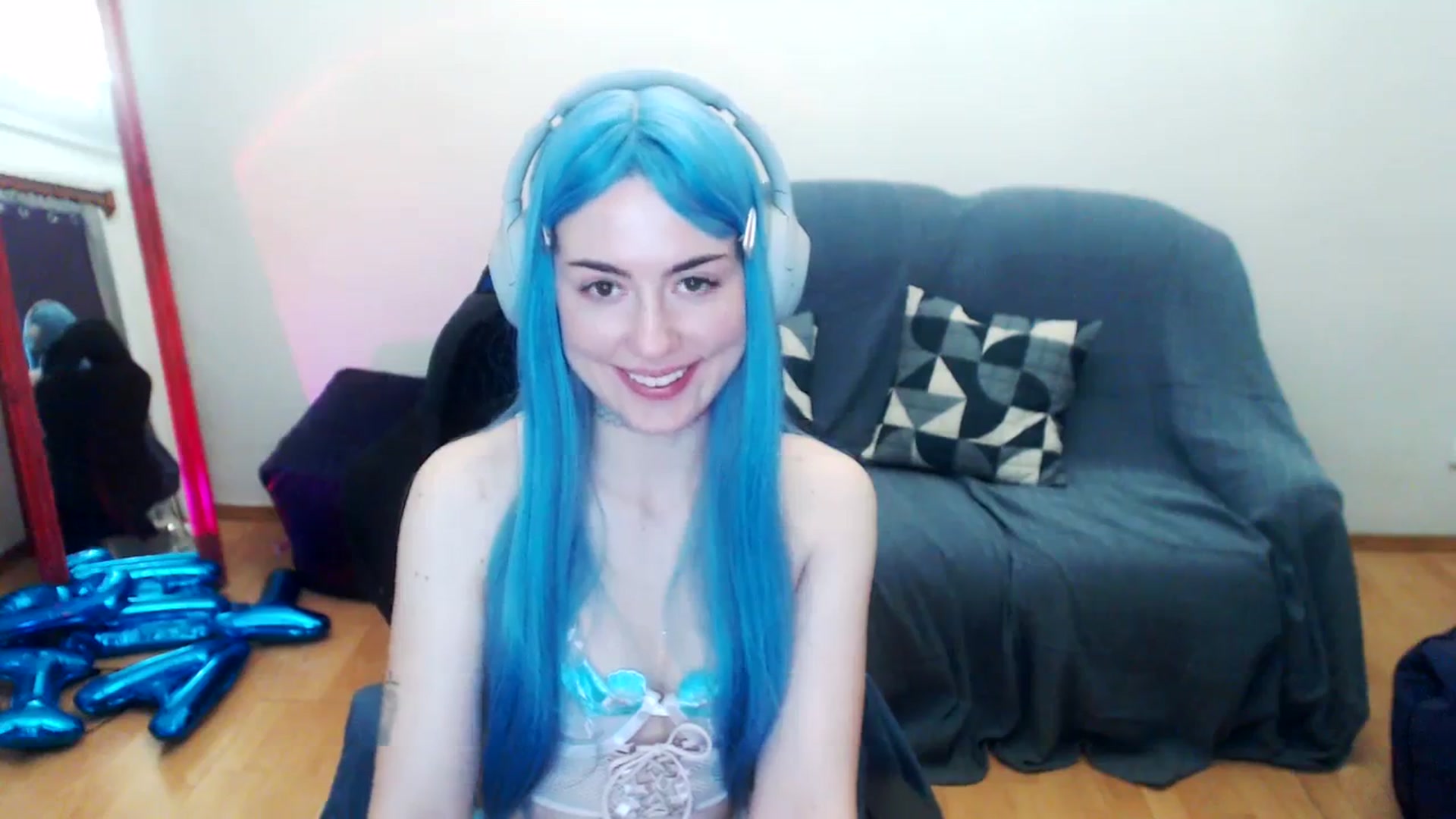 Gallery image thumbnail from Takemecloser's myfreecams stream on, 09/01/2023, 01:46 image 5 of 20