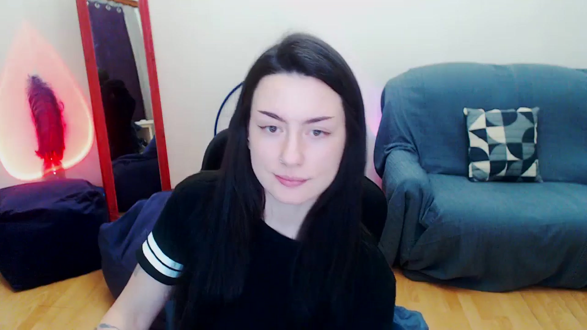 Gallery image thumbnail from Takemecloser's myfreecams stream on, 11/20/2023, 06:20 image 17 of 20