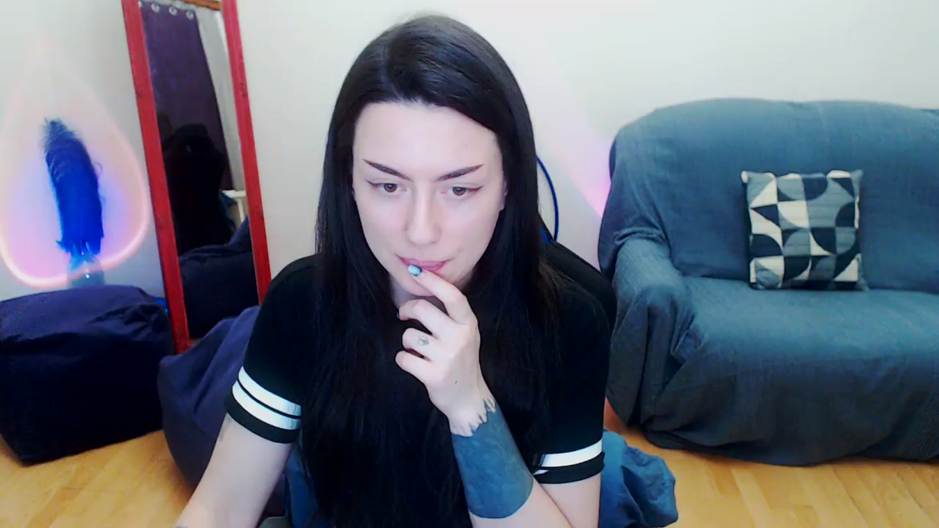 Gallery image thumbnail from Takemecloser's myfreecams stream on, 11/20/2023, 06:20 image 19 of 20