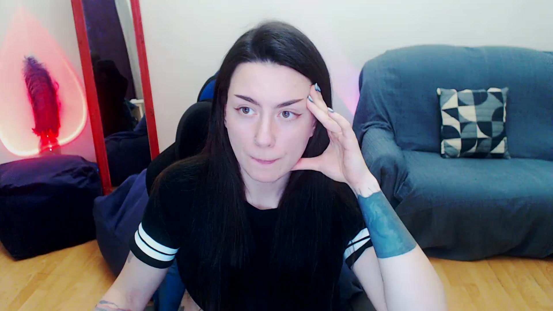 Gallery image thumbnail from Takemecloser's myfreecams stream on, 11/20/2023, 06:20 image 16 of 20