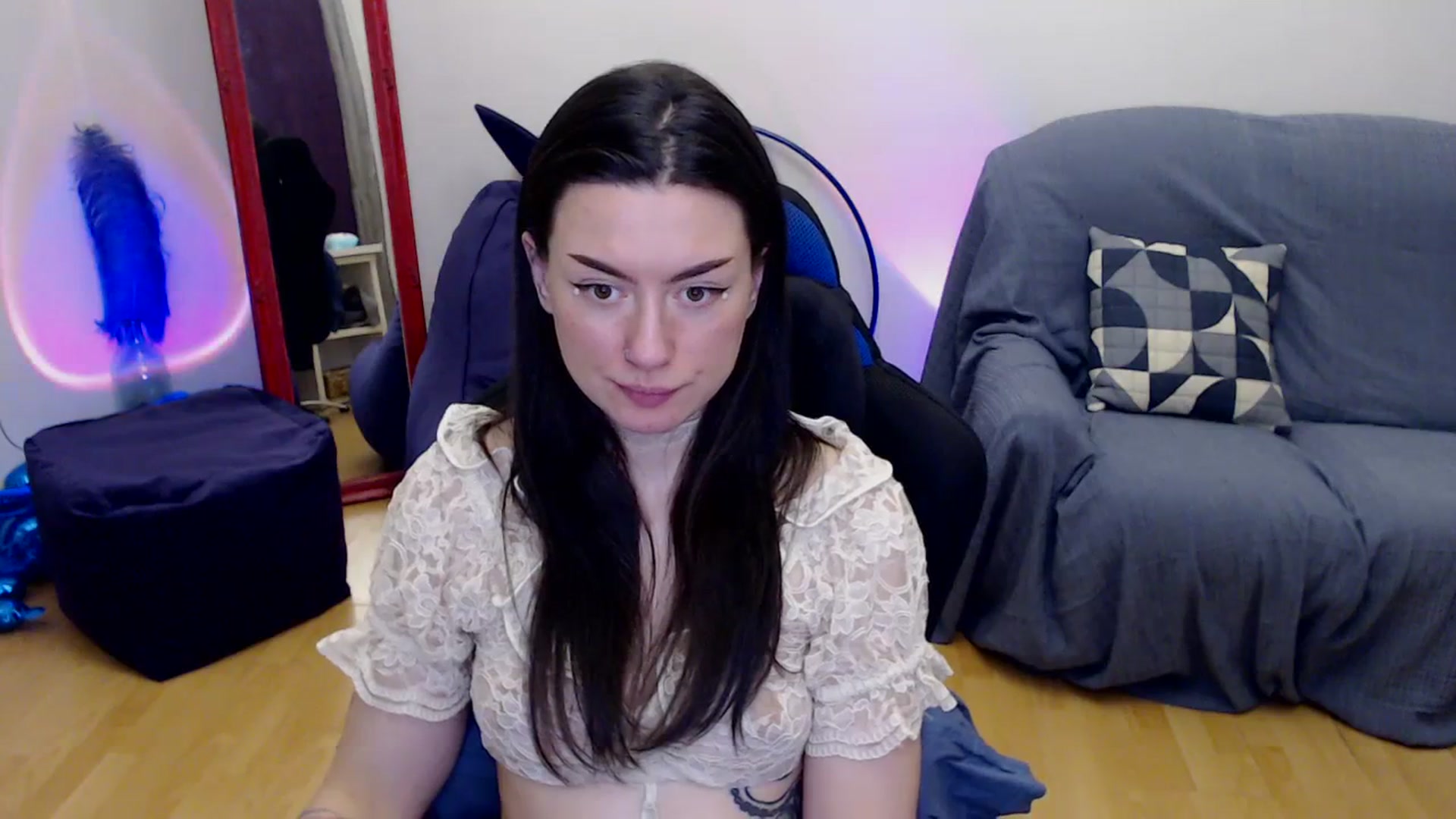 Gallery image thumbnail from Takemecloser's myfreecams stream on, 11/24/2023, 06:51 image 15 of 20